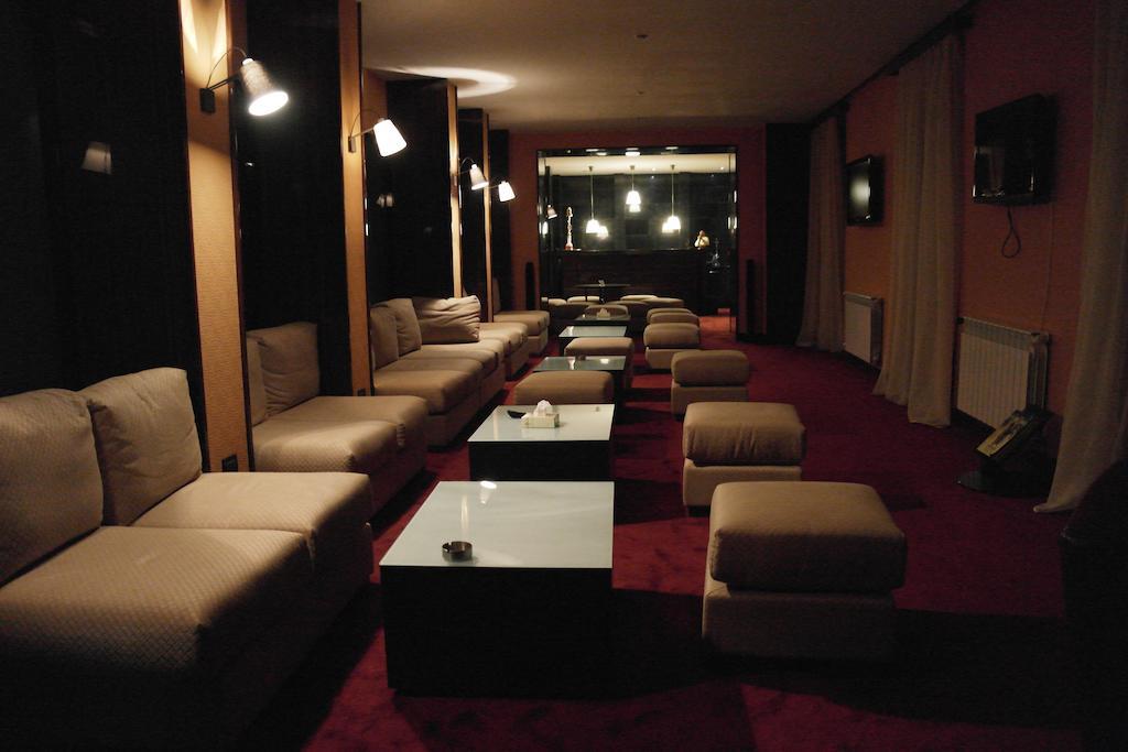 Akhtamar Hotel Cjsc Arzakan ภายนอก รูปภาพ